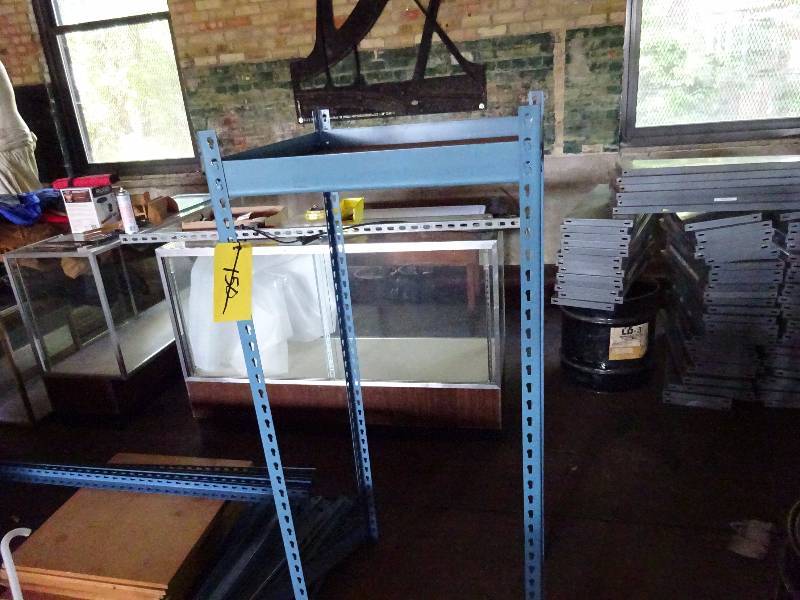 lot 150 image: (3) Sections of Square Medium Duty Rack