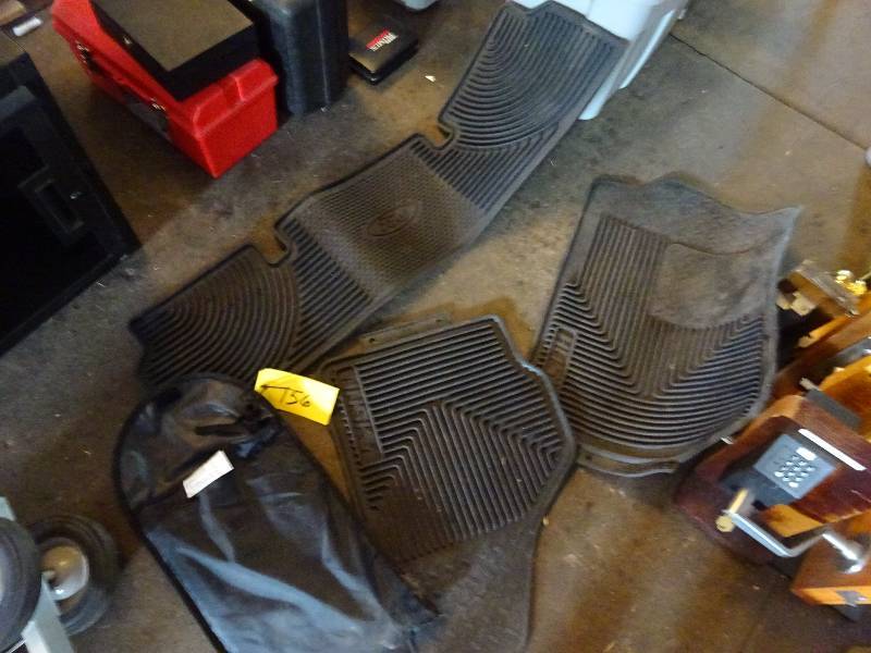 lot 156 image: Floor Mats and grill Cover