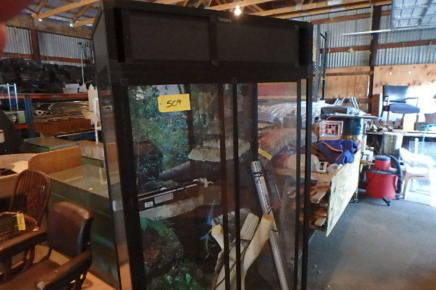 lot 509 image: Reptile Cage