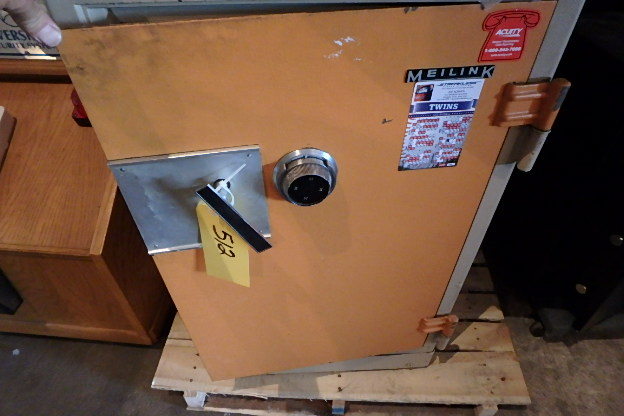 lot 512 image: Meilink Safe