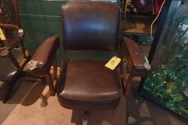 lot 527 image: Real Office Chair