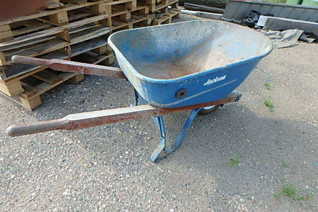 lot 537 image: Wheel Barrow