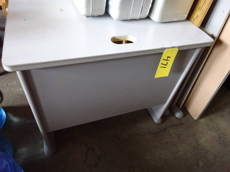 lot 471 image: ComputerPrinter Table