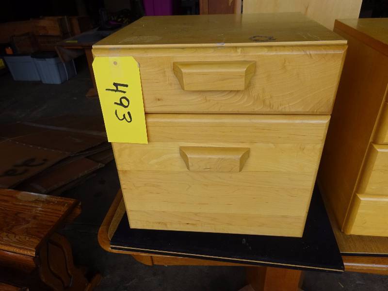 lot 493 image: Fancy Jewelry Case