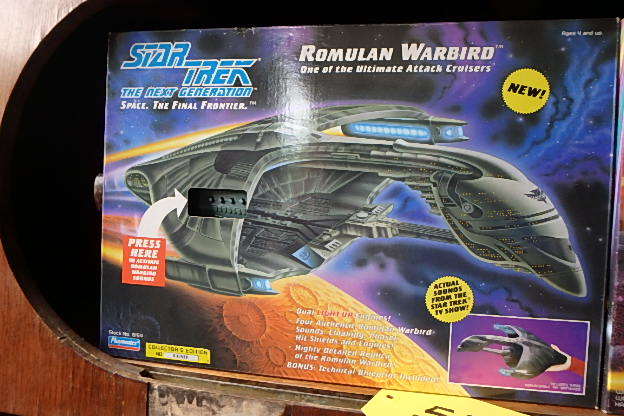 lot 572 image: Star Trek