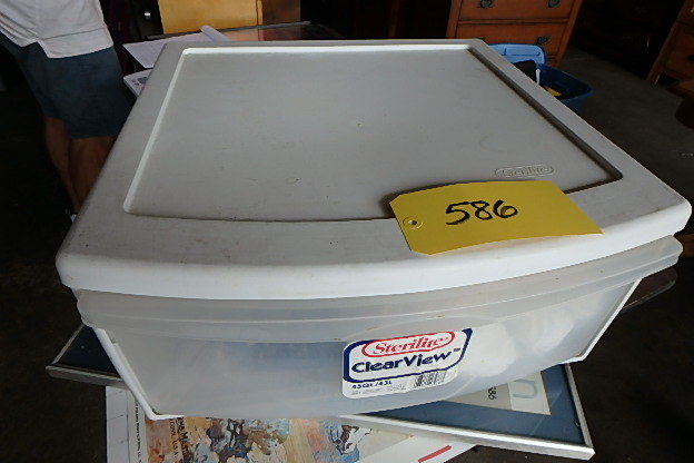 lot 586 image: Drawer of Mops and Others