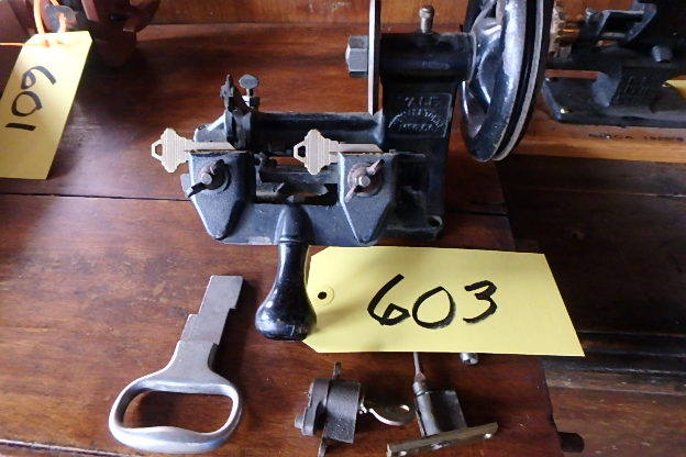 lot 603 image: 20s Yale Key Cutter