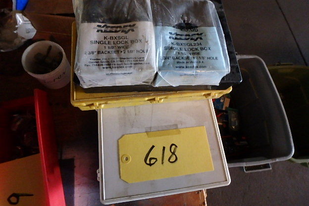 lot 618 image: Lock Parts
