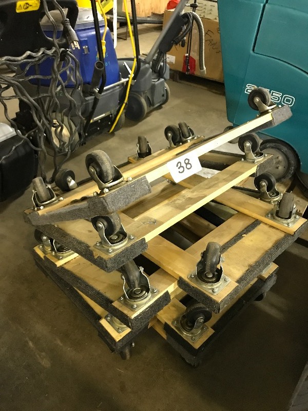 Moving dollies