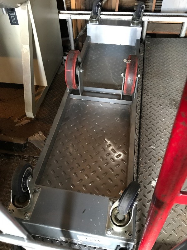 Narrow cart
