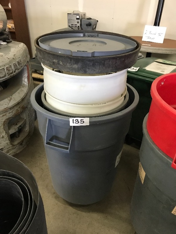 Trash can lot