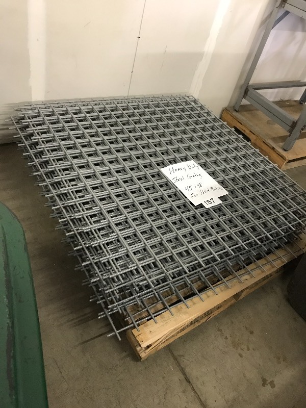 Metal grating