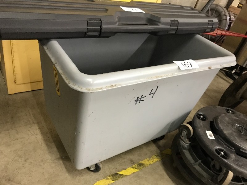 Laundry tub