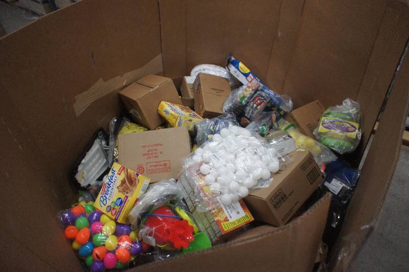 1 MASSIVE PALLET / LOT OF AMAZON GENERAL MERCHANDISE! YOU GET