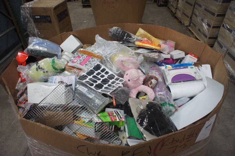 1 MASSIVE PALLET  LOT OF AMAZON GENERAL MERCHANDISE YOU GET EVERYTHING TONS OF NEW ITEMS GREAT FOR RE-SELLERS