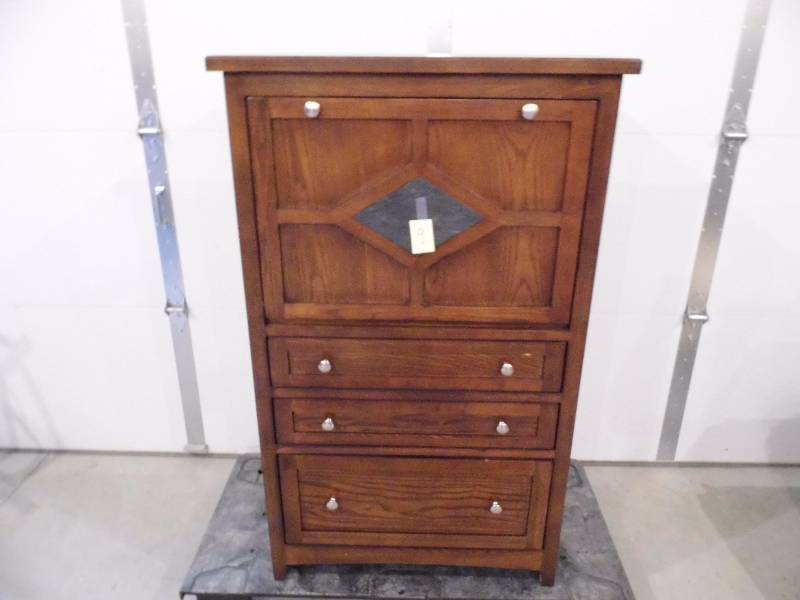 lot 9 image: Desk  Dresser