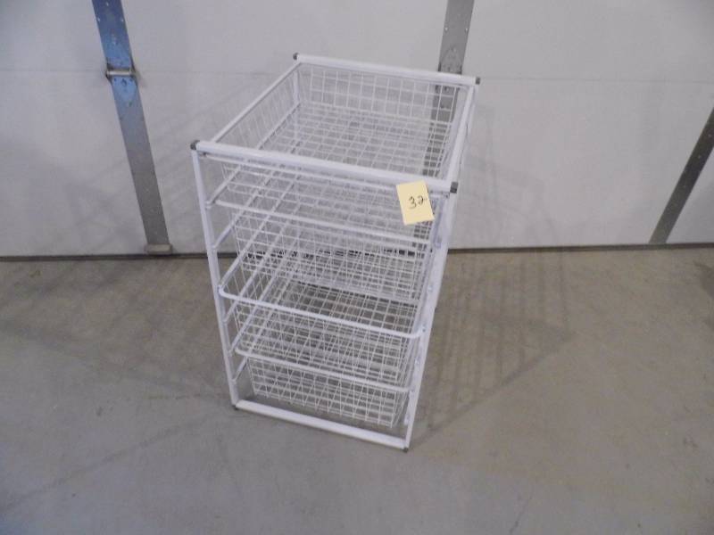 lot 32 image: Metal Basket Organizer