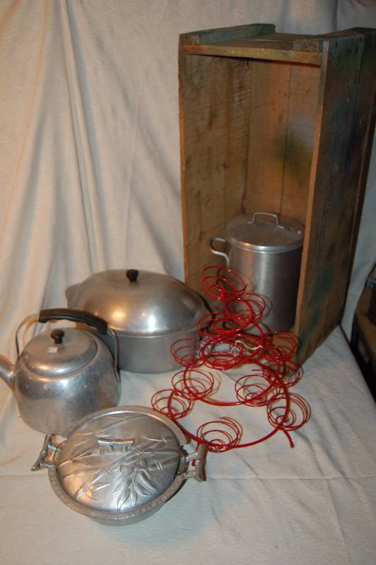 Misc Kitchenware and Dcor