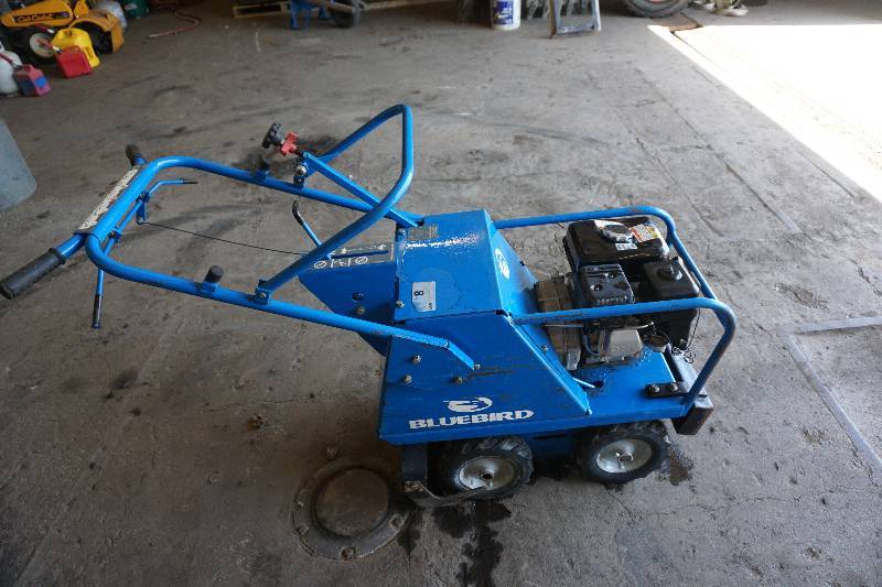 lot 2 image: Husqvarna Blue Bird Model SC18 18 Power Sod Cutter