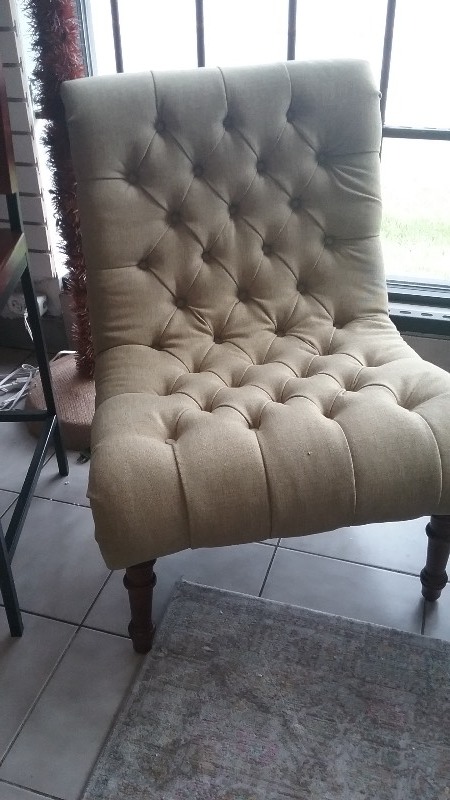 Tufted Olive Green Fabric Chair