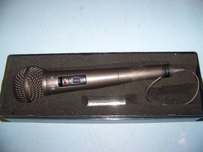 lot 80 image: TOA, Wireless, Handheld Microphone  Mic with Case