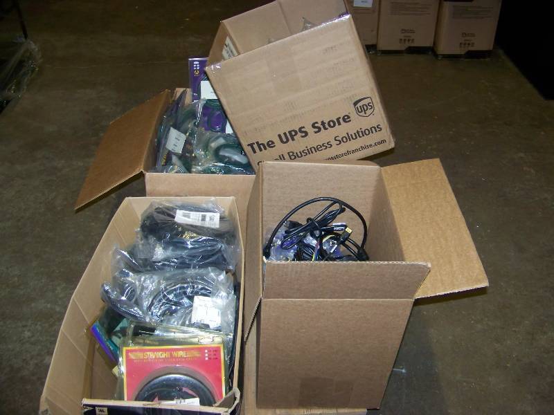 lot 89 image: (LARGE LOT) Miscellaneous, S-Video  Video  Audio Cables - NEW in Original Packaging