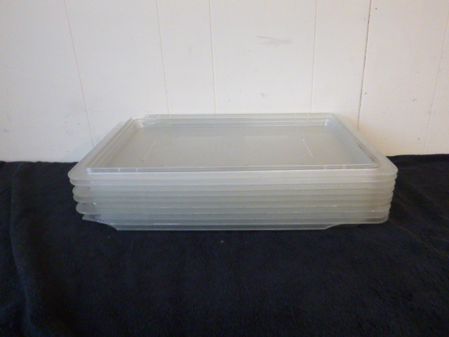 lot 30 image: 10 Cambro Lids