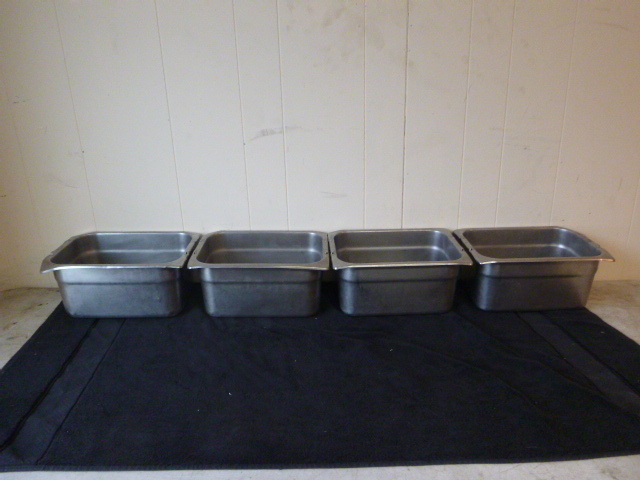 lot 49 image: 4 Stainless Steel 14 Pans
