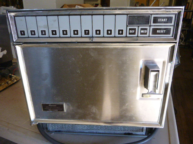 lot 4 image: Amana Radarange Commercial Microwave