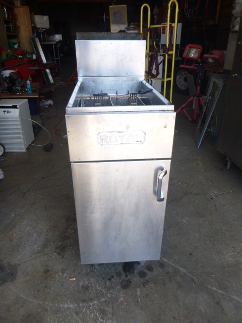lot 56 image: Royal Gas Deep Fryer