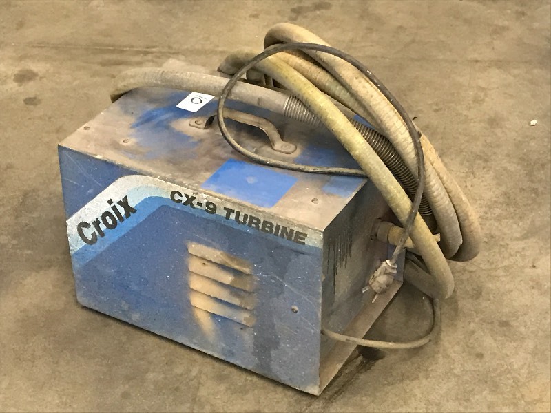 lot 10 image: Criox TX-9 Paint Sprayer