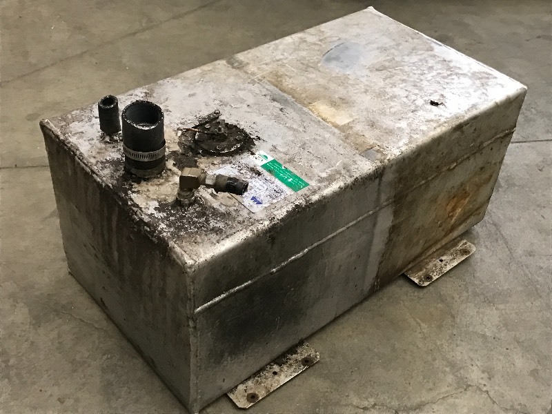 lot 30 image: Aluminum Boat Fuel Tank