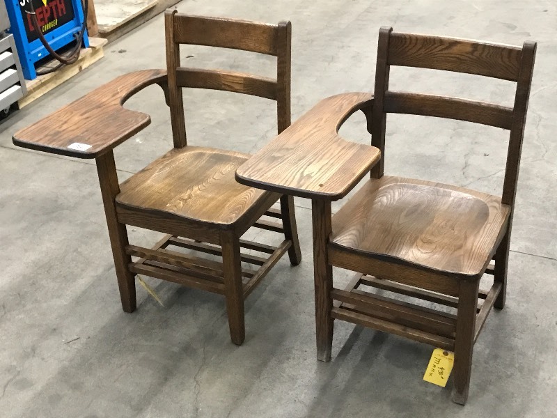 lot 36 image: (2) School Desks