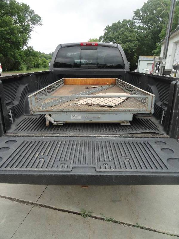 lot 5 image: Bed Slide