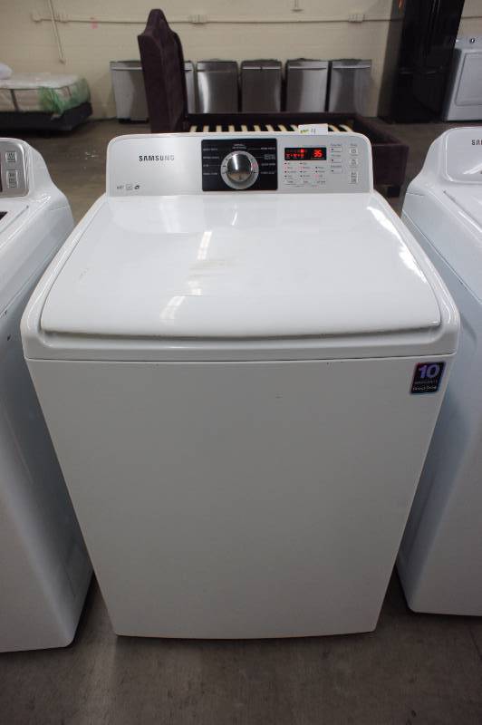 lot 4 image: Scratch and Dent - Samsung Model # (WA400PJHDWR) Top-Loading Washer - 4 cu ft - White Color - Tested Works - MSRP $ 999.99