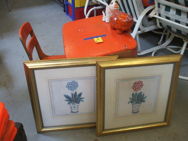VINTAGE SCHOOL DESK WITH ACCESSORIES