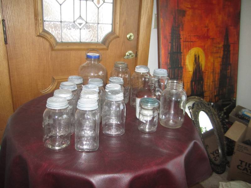 lot 118 image: CANNING JARS