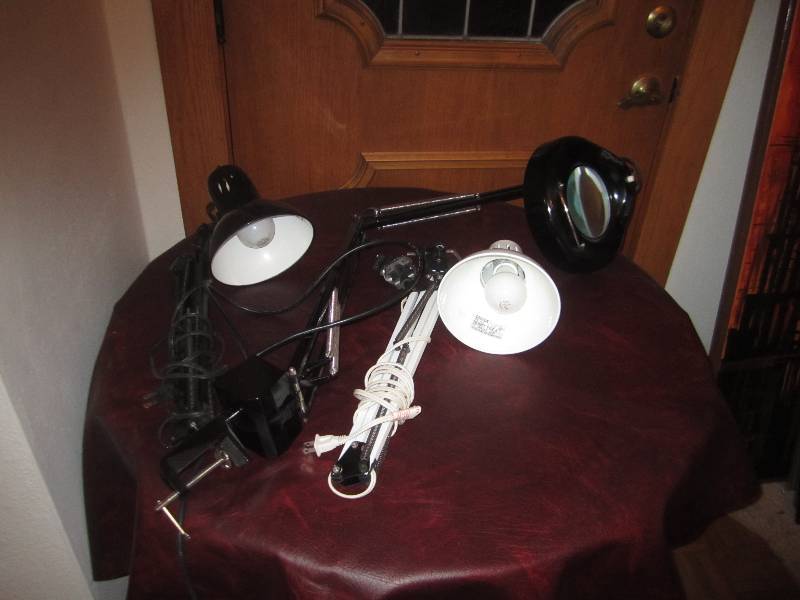 lot 67 image: DESK LAMPS