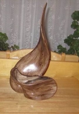 lot 71 image: CERAMIC SCULPTURE VASE