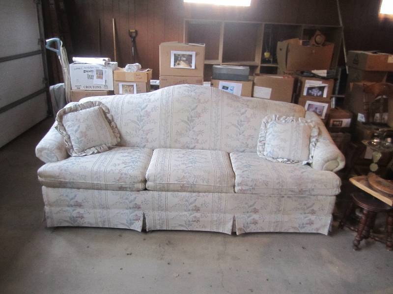 lot 24 image: SOFA WITH HIDE-A-BED