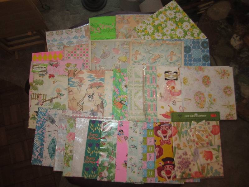 lot 72 image: VINTAGE WRAPPING PAPER