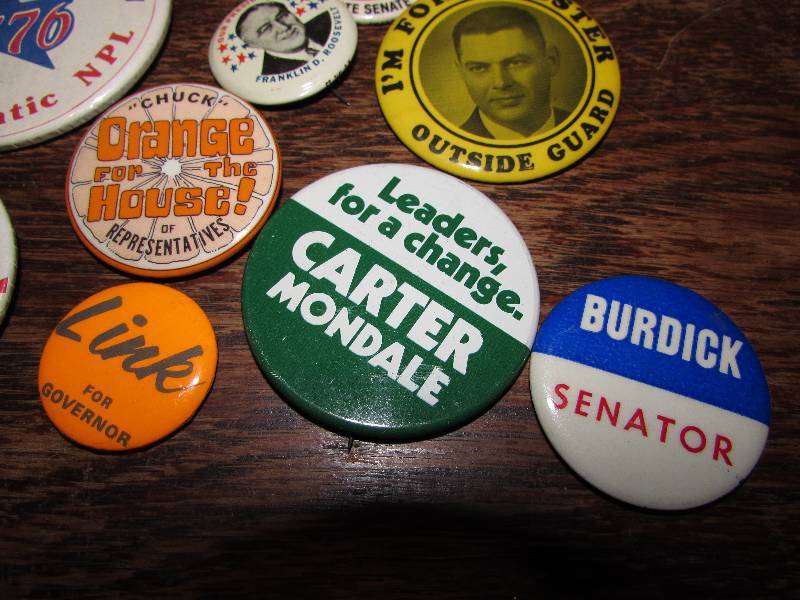 lot 228 image: VINTAGE PINS  BUTTONS, POLITICAL