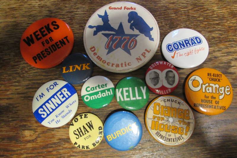 lot 229 image: VINTAGE PINS  BUTTONS, POLITICAL