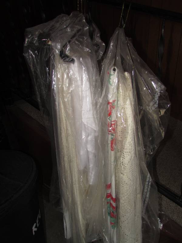 lot 164 image: TABLE CLOTHS