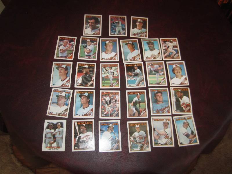 lot 134 image: 1987 TOPPS BALTIMORE ORIOLES MLB TEAM CARDS