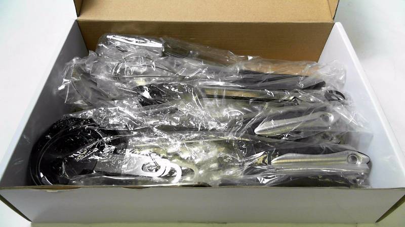 lot 2964 image: Culinary Edge 19-Piece Stainless Steel Utensil Set