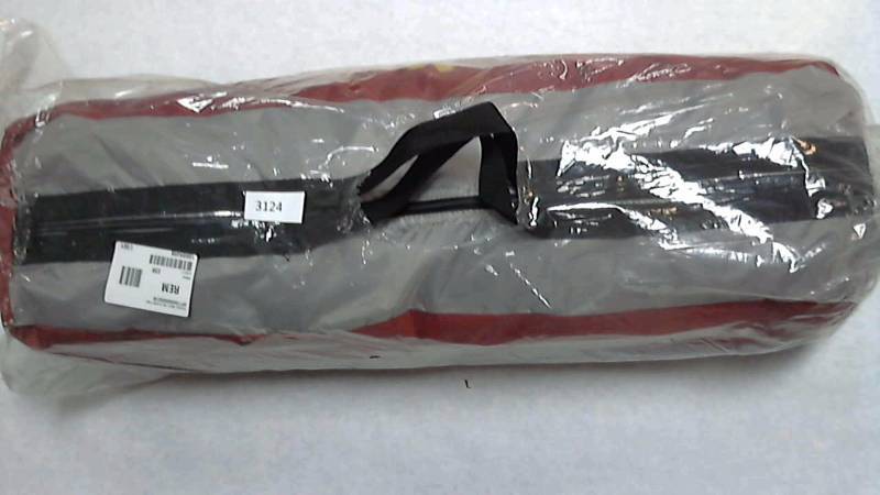 lot 3124 image: Outdoor Spirit 18x10.5x84 Family Dome Tent