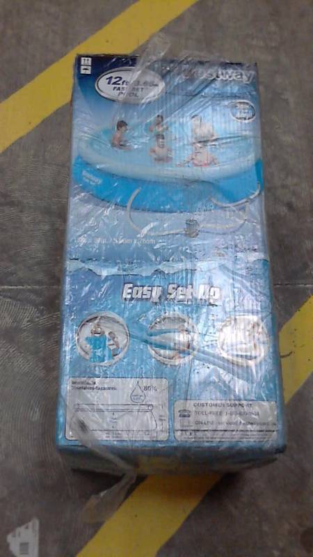 lot 3100 image: Bestway Fast Set Pool Set, 12 Multi