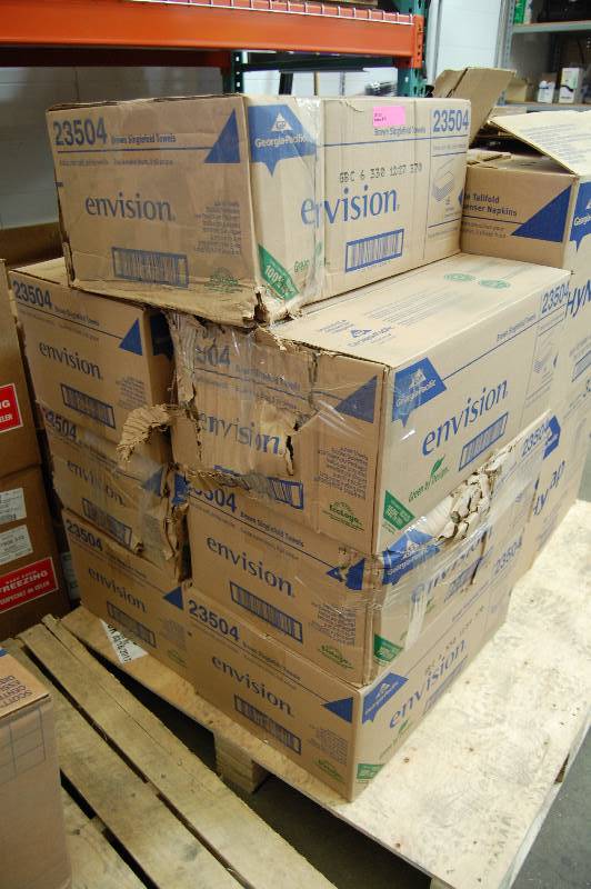 lot 3 image: 7 Cases 10.3 x 9.3 Brown Single-Fold Paper Towel