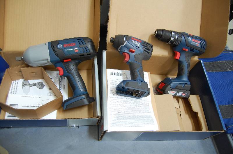 lot 19 image: BRAND NEW-Bosch 18V Tool Set